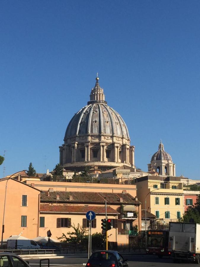 Alloggio Turistico Roberta San Pietro Roma Exterior foto